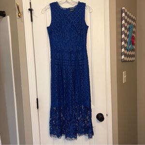 Chic Royal Blue Lace Midi Dress